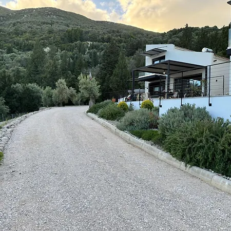 Vasiliki Houses بيت للعطل